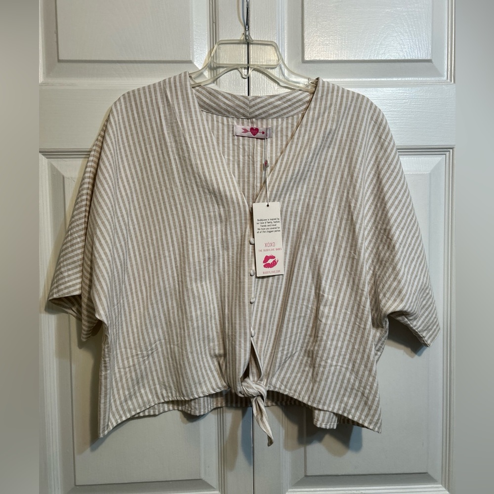 NWT Buddy Love Short Sleeve Striped Tie Front Size L Large Beige White